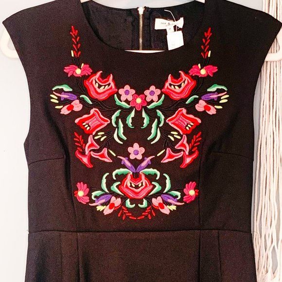 NWT Tea & Cup Black Floral Embroidered Boho Dress - Picture 3 of 6